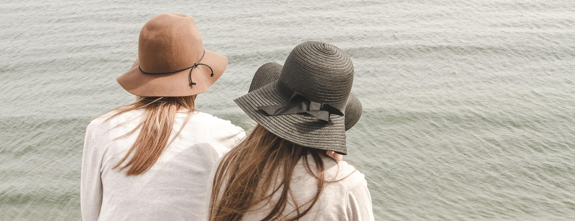 Damenmodegeschäft -Damenmodegeschäft beach 1868132 1920