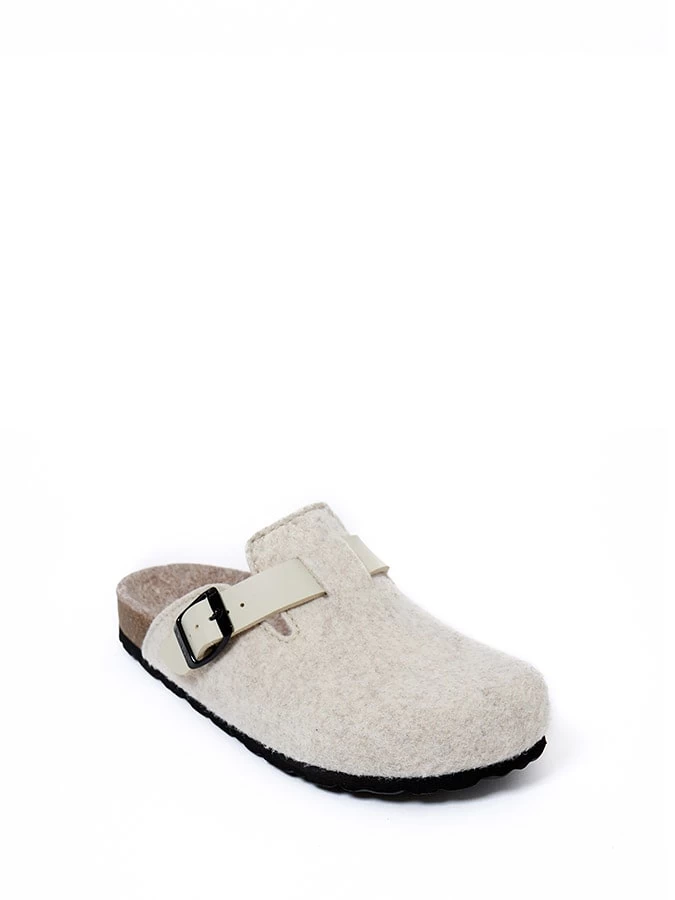 Clogs In Creme 1 Clogs In Creme