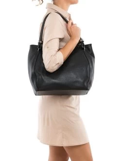 Leder-Schultertasche "Merula" In Schwarz - (B)32 X (H)28 X (T)14 Cm -Damenmodegeschäft mia tomazzi leder schultertasche merula in schwarz b 32 x h 28 x t 14 cm 5