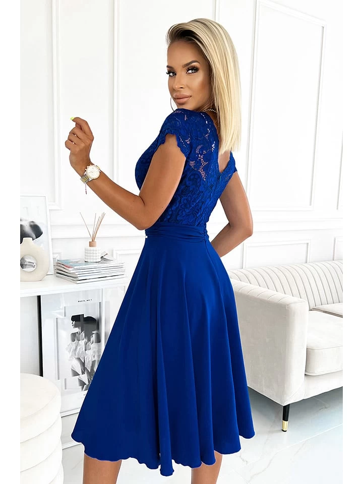 Kleid In Blau 2 Kleid In Blau – Bild 2