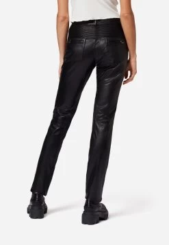 Lederhose 9810 In Schwarz -Damenmodegeschäft ricano lederhose 9810 in schwarz 2