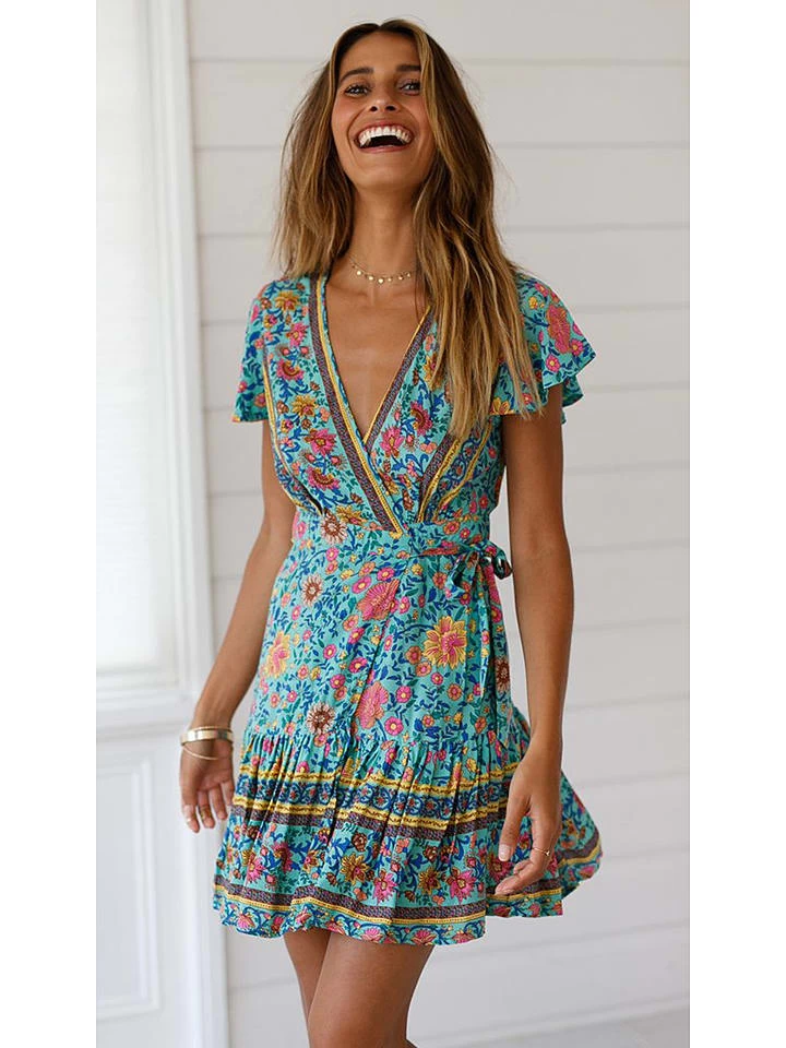 Kleid In Hellblau/ Bunt 1 Kleid In Hellblau/ Bunt